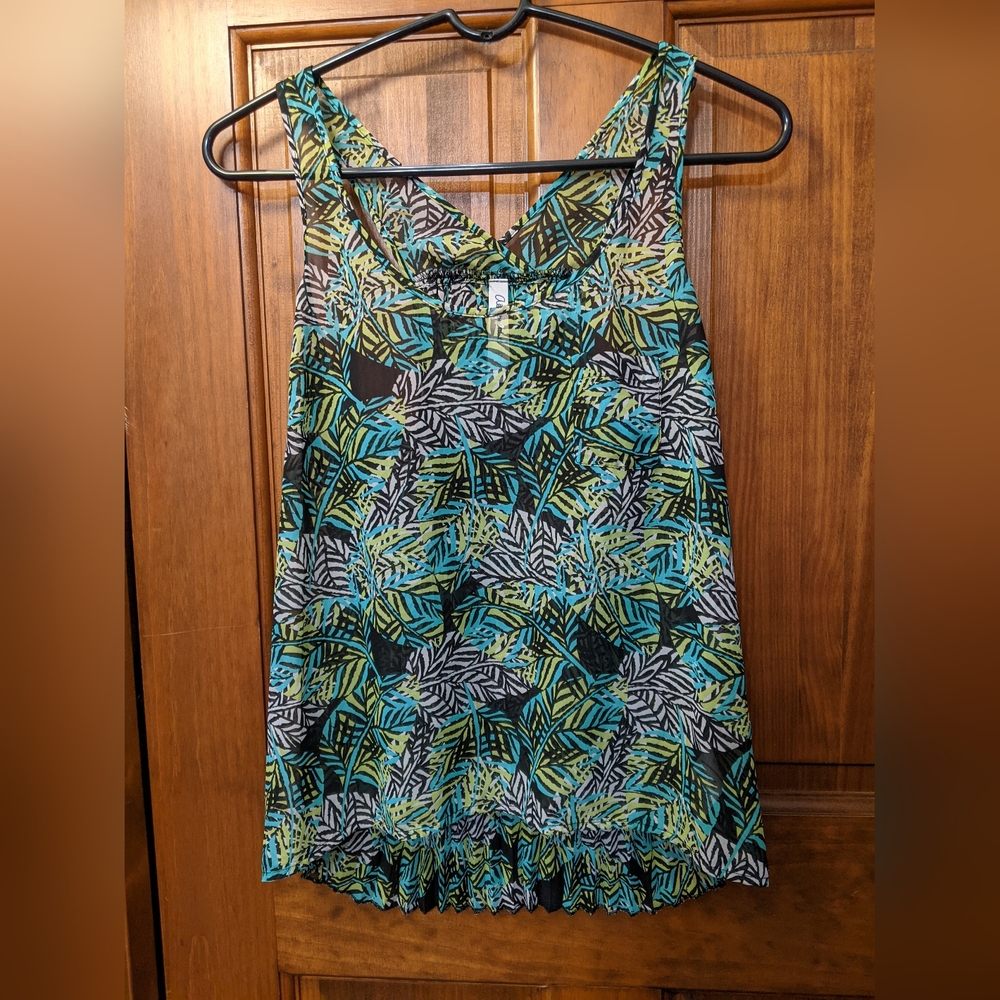 Cute Aeropostale green colored tank